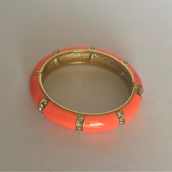 J.CREW ORANGE ENAMEL & RHINESTONE OVAL BANGLE HINGED BRACELET - Picture 9 of 13
